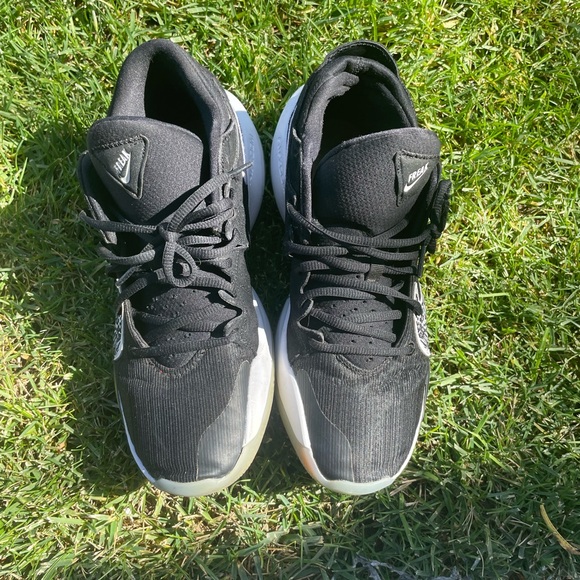 Used Mens size 10.5 Nike Zoom Freak 2 - Picture 4 of 7